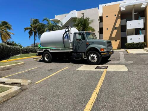                                                                                             AM Septic
•  Vaciado de Pozo Séptico
•  Limpieza trampa de grasa
•  Limpieza y mantenimiento de sistema de bombeo sanitario
•  Residencial, Comercial e Industrial
•  Área oeste, norte y sur
                                                                                    