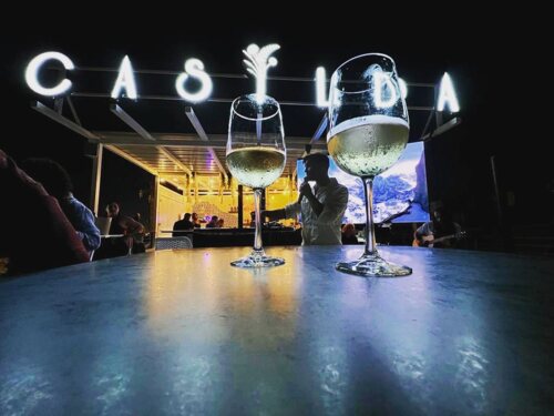 Casilda Cocina Creativa
Restaurante (almuerzos y cena)
Coctelería (con mixólogo)
Cervecería artesanal
Música en vivo (Rooftop)
Cocina Creativa
Servicio de Pick Up