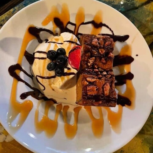 Casilda Cocina Creativa
Restaurante (almuerzos y cena)
Coctelería (con mixólogo)
Cervecería artesanal
Música en vivo (Rooftop)
Cocina Creativa
Servicio de Pick Up