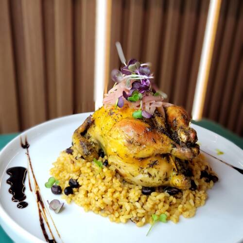                                                                                             Cavas Roof Top
• Restaurante
• Coctelería
• Cervecería artesanal
• Salón de eventos
                                                                                    