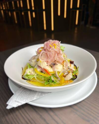                                                                                             Cavas Roof Top
• Restaurante
• Coctelería
• Cervecería artesanal
• Salón de eventos
                                                                                    