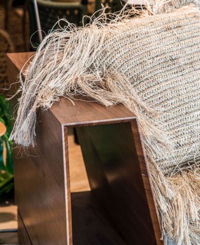                                                                                             Kröne Furniture
Decoración de interior de casas
Muebles residenciales y de hotelería
Artículos de decoración
Tapicería
Arte
                                                                                    