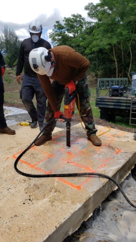                                                                                             • Entrenamiento de perros policiales y militares: Rastreo, Captura, Narcóticos, Explosivos, Armas de Fuego, entre otros.
• Entrenamiento de perros de búsqueda y rescate:  Búsqueda de Personas Vivas, Restos Humanos, entre otros.
• Entrenamientos de perros de obediencia y agilidad: Obediencia Básica, Intermedia, Avanzada, Protección, entre otros.
• Guardería y residencia canina:  Aire Acondicionado, Acceso Privado al Exterior, Grooming, entre otros.
• Entrenamiento técnico de rescate: Cuerda, Espacio Confinado, Colapso Estructural, Aguas Rápidas, entre otros.
• Logística y simuladores de construcción: Ejercicios de Evaluación, Catástrofes, Colapso de Estructuras, entre otros.
• Entrenamiento de perros con orientación deportiva: Ring Francés, Schutzhund, KNPV, Mondioring, entre otros.
• Detección K-9: Explosivos, Narcóticos, Moneda, Armas de Fuego, Humanos y Chinches.
                                                                                    