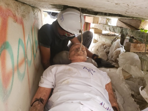                                                                                             • Entrenamiento de perros policiales y militares: Rastreo, Captura, Narcóticos, Explosivos, Armas de Fuego, entre otros.
• Entrenamiento de perros de búsqueda y rescate:  Búsqueda de Personas Vivas, Restos Humanos, entre otros.
• Entrenamientos de perros de obediencia y agilidad: Obediencia Básica, Intermedia, Avanzada, Protección, entre otros.
• Guardería y residencia canina:  Aire Acondicionado, Acceso Privado al Exterior, Grooming, entre otros.
• Entrenamiento técnico de rescate: Cuerda, Espacio Confinado, Colapso Estructural, Aguas Rápidas, entre otros.
• Logística y simuladores de construcción: Ejercicios de Evaluación, Catástrofes, Colapso de Estructuras, entre otros.
• Entrenamiento de perros con orientación deportiva: Ring Francés, Schutzhund, KNPV, Mondioring, entre otros.
• Detección K-9: Explosivos, Narcóticos, Moneda, Armas de Fuego, Humanos y Chinches.
                                                                                    