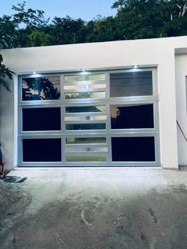                                                                                             King Aluminum
Productos:
• Puertas de pivotes
• Portones de garaje
• Puertas principales
• Puertas de interior
• Puertas de clóset
• Puertas folding
• Puertas con ventana
• Puertas de seguridad
• Portones de patio
• Ventanas projected
• Ventanas casement
• Ventanas de lama

Servicios:
• Construcción liviana
• Adaptación de huecos para puertas y ventanas
• Mochetas
• Cambio de cilindro, cerradura y handel
• Cambio de falleba
• Cambio de cajuela
• Reemplazo de cristales
• Remoción de rejas
• Sadel
                                                                                    