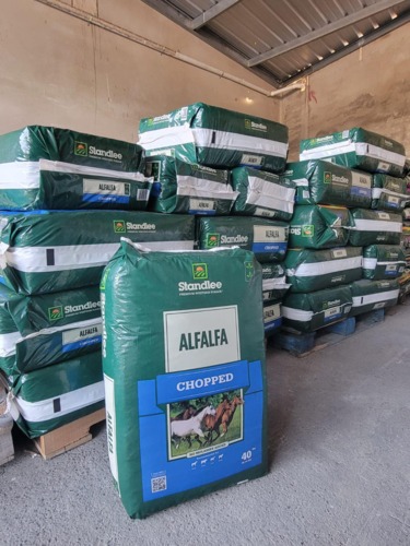                                                                                             ASDA Privatizada
• Materiales de Construcción
• Materiales de Plomería y Electricidad
• Venta de Productos Agrícolas
• Jardinería
• Puertas de Aluminio
• Ventanas de Aluminio
• Cisterna
• Selladores
• Pinturas
• Herramientas
                                                                                    