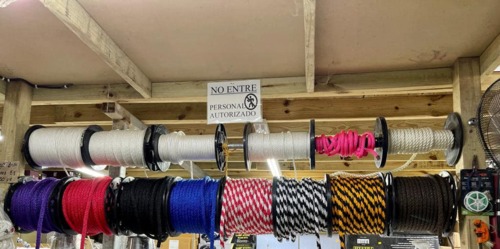                                                                                             ASDA Privatizada
• Materiales de Construcción
• Materiales de Plomería y Electricidad
• Venta de Productos Agrícolas
• Jardinería
• Puertas de Aluminio
• Ventanas de Aluminio
• Cisterna
• Selladores
• Pinturas
• Herramientas
                                                                                    