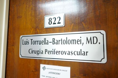                                                                                             • El Dr. Luis J. Torruella diagnostica y trata condiciones del sistema circulatorio, mejor conocidas como condiciones vasculares. 
• El Instituto Vascular del Sur en Ponce también cuenta con su propio laboratorio vascular para cualquier estudio vascular, estudio venoso y sonografía vascular.
                                                                                    