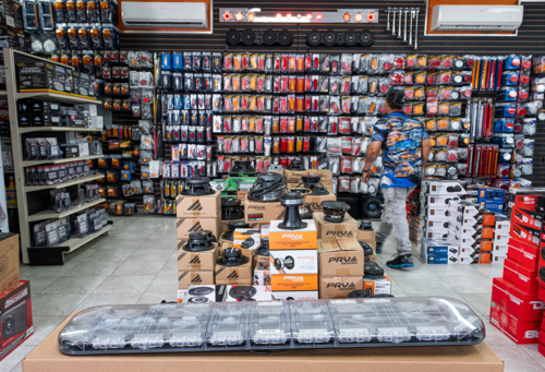 AM Chrome & Trucks Accessories