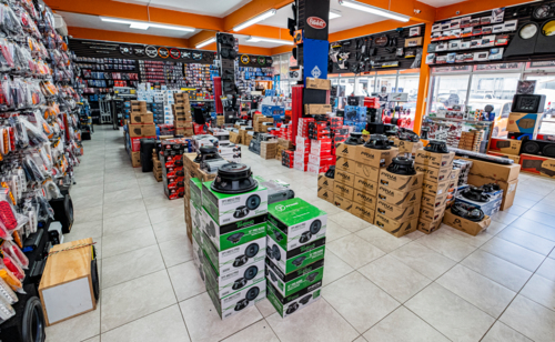 AM Chrome & Trucks Accessories