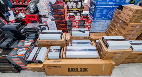 AM Chrome & Trucks Accessories