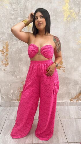                                                                                             • Ropa
• Accesorios
• Calzado
• Carteras
• Envío a todo Puerto Rico
                                                                                    