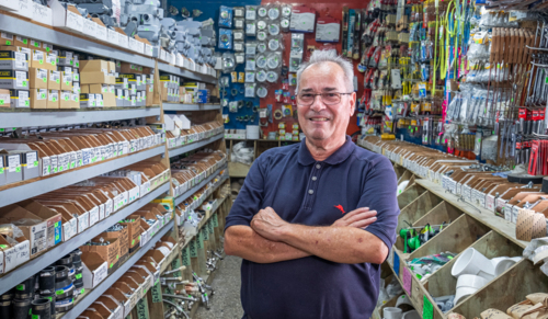                                                                                             Ferretería David Rodríguez
Materiales de construcción 
• Arena de Río
• Arena de Playa 
• Piedra
• Talco
• Cemento
• Varrilla
• Madera
• Paneles De Construcción
• Paneles PVC
• Paneles de Gypsum Board
• Todo Material de Plomería Y Electricidad

Para El Jardín:
• Top Soil
• Piedra Blanca De 4''
• Piedra Blanca De 3/4''
• Puertas De Aluminio 
• Ventanas Miami 
• Material para Herreros
• Rollos de Cyclone Fence
• Tubos Para Verja
• Todo Tipo De Herramienta

Servicio:
• Entregas a domicilio en el área limítrofes
                                                                                    