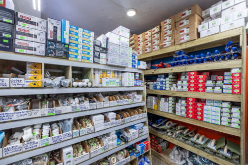                                                                                             Ferretería David Rodríguez
Materiales de construcción 
• Arena de Río
• Arena de Playa 
• Piedra
• Talco
• Cemento
• Varrilla
• Madera
• Paneles De Construcción
• Paneles PVC
• Paneles de Gypsum Board
• Todo Material de Plomería Y Electricidad

Para El Jardín:
• Top Soil
• Piedra Blanca De 4''
• Piedra Blanca De 3/4''
• Puertas De Aluminio 
• Ventanas Miami 
• Material para Herreros
• Rollos de Cyclone Fence
• Tubos Para Verja
• Todo Tipo De Herramienta

Servicio:
• Entregas a domicilio en el área limítrofes
                                                                                    