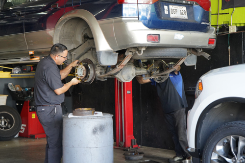                                                                                             Paris Tire Service
gomas nuevas
gomas usadas
reparación de gomas
mecánica liviana
cambio de aceite y filtro
frenos
alineamiento
balanceo
centro de inspección
                                                                                    