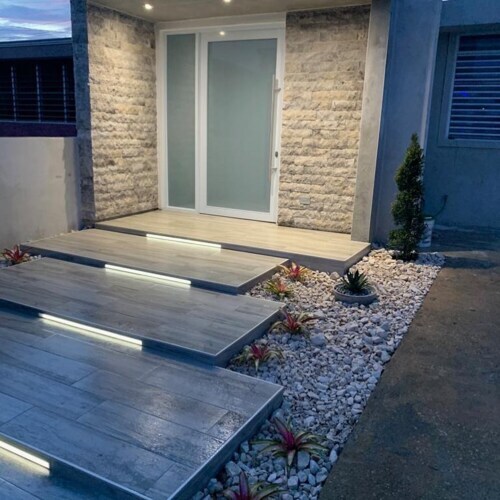                                                                                             C&M Tile Lozas y Mármol
                                                                                    