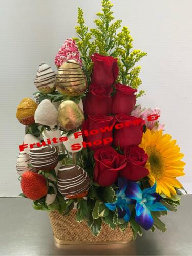                                                                                             • Arreglos de frutas y flores
• Fresas con chocolate
• Recordatorios & paletas de chocolate
• Canastas gourmet
• Frappes y batidas de frutas naturales 
• Coordinación de eventos
• Paletas de bizcocho con chocolate
                                                                                    