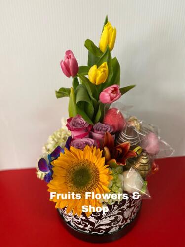                                                                                             • Arreglos de frutas y flores
• Fresas con chocolate
• Recordatorios & paletas de chocolate
• Canastas gourmet
• Frappes y batidas de frutas naturales 
• Coordinación de eventos
• Paletas de bizcocho con chocolate
                                                                                    