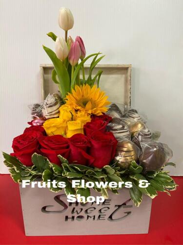                                                                                             • Arreglos de frutas y flores
• Fresas con chocolate
• Recordatorios & paletas de chocolate
• Canastas gourmet
• Frappes y batidas de frutas naturales 
• Coordinación de eventos
• Paletas de bizcocho con chocolate
                                                                                    