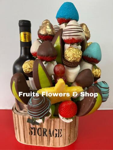                                                                                             • Arreglos de frutas y flores
• Fresas con chocolate
• Recordatorios & paletas de chocolate
• Canastas gourmet
• Frappes y batidas de frutas naturales 
• Coordinación de eventos
• Paletas de bizcocho con chocolate
                                                                                    