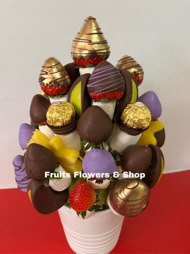                                                                                             • Arreglos de frutas y flores
• Fresas con chocolate
• Recordatorios & paletas de chocolate
• Canastas gourmet
• Frappes y batidas de frutas naturales 
• Coordinación de eventos
• Paletas de bizcocho con chocolate
                                                                                    