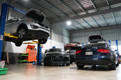                                                                                             EUROTECHNIQUES
Reparación autos europeos
taller de mecánica
taller de mecánica en Bayamón
reparación de carros japoneses 
mantenimiento para carros
                                                                                    