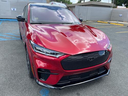                                                                                             • Detailing
• Lavado a detalle
• Pulido
• Tratamiento de cerámica
• Tratamiento de pintura 
• Descontaminación de pintura
• Corrección de pintura
• Tratamiento de interiores
• Limpieza a vapor
                                                                                    