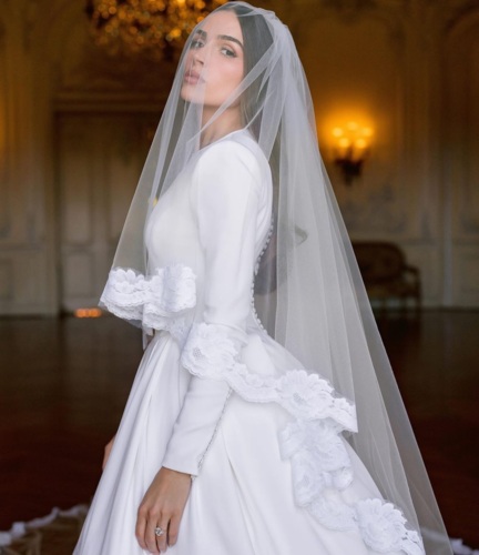                                                                                             • Vestidos de Novias  (Venta y Alquiler)
• Vestidos de damas de honor
• Vestidos de Quinceañeras (Venta y Alquiler)
• Tocados
• Accesorios
• Trajes Formales y Cortos
• Vestidos de "Prom"
• Vestidos de noche
                                                                                    