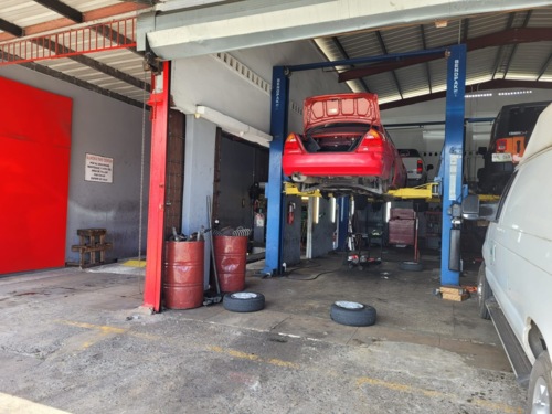                                                                                             Aurofa Tire Center
• Gomas para todo Vehículo	
• Reparación, Balanceo y Rotación de Gomas
• Baterías
• Alineamiento Computarizado
• Tren Delantero
• Frenos ( ABS)
• Cambio Aceite y Filtro
• Shock Absorbers
• Alternadores, Starters, Radiadores
• Taller de mecánica
                                                                                    