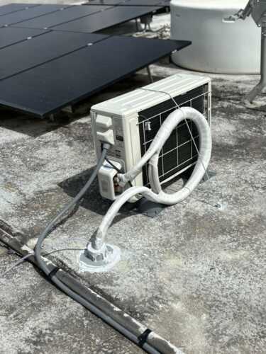                                                                                             JLC Air Services
• Venta de sistemas de aire acondicionado de alta calidad
• Instalación profesional y garantizada
• Mantenimiento de unidades para un rendimiento óptimo
• Reparación rápida y eficiente
                                                                                    