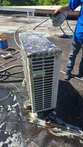                                                                                             JLC Air Services
• Venta de sistemas de aire acondicionado de alta calidad
• Instalación profesional y garantizada
• Mantenimiento de unidades para un rendimiento óptimo
• Reparación rápida y eficiente
                                                                                    