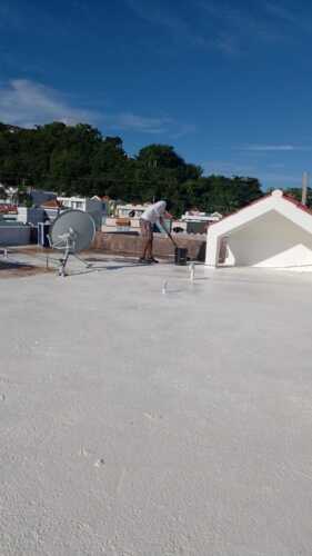 Julio Roofing Corporation
• Sellado de techos residenciales, comerciales e industriales.
• Trabajos en todo tipo de techos.
• Aplicación de membranas de poliuretano líquido.
• Supervisión y aprobación de trabajos por peritos certificados.
• Garantía de 10 años en servicios de sellado.
• Estimados gratuitos en San Juan y áreas cercanas.