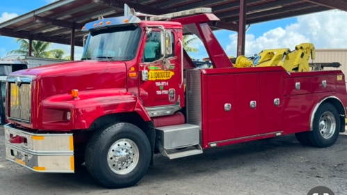 • Plataformas livianas y pesadas
• Arrastre de trailers de oficina
• Servicio día y noche a todo PR
• Grúas
• Grúas equipo pesado