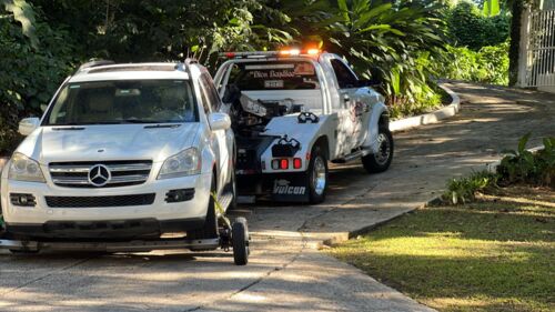                                                                                             • Servicio de Grúa
• Servicio de Transportacion
• Servicio de Cerrajería
• Servicio de Cambio de Gomas
• Servicio de Recarga de Batería
• Movimiento de Equipo Semi- Pesado
• Movimiento de Botes (Embarcaciones)
• Movimiento de Plantas Eléctricas Industriales y de Arrastre.
• Mecánica Liviana
                                                                                    