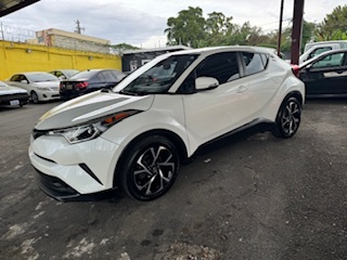                                                                                             • Variedad de autos usados importados
• Financiamiento accesible
                                                                                    