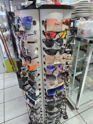                                                                                             • Joyería
• Oro (compra y venta)
• Stainless Steel (venta)
• Fantasía
• Relojes (baterías y pasadores)
• Accesorios
• Gafas
• Perfumes
• Variedad de Souvenirs de PR
                                                                                    