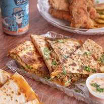 • Pet Friendly
• Beer Garden
• Appetizers
• Live Music
• Karaoke