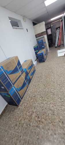 Instalación de Aire Acondicionado
• Instalación de consolas de aire acondicionado para espacios comerciales y residenciales.
• Configuración y optimización para máximo rendimiento y eficiencia energética.
Mantenimiento y Servicio Técnico
• Mantenimiento preventivo para prolongar la vida útil del equipo.
• Reparación y ajuste de sistemas de aire acondicionado.
• Diagnóstico y solución de fallas para un funcionamiento óptimo.