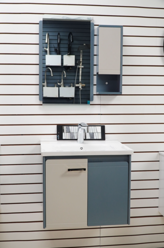 • Materiales de Construcción
• Ferretería en General
• Materiales de plomería y electricidad
• Ventas y alquiler de herramientas
• Baños y accesorios
• Lozas y Azulejos
• Venta de gabinetes de cocina a la medida
• Entrega de materiales