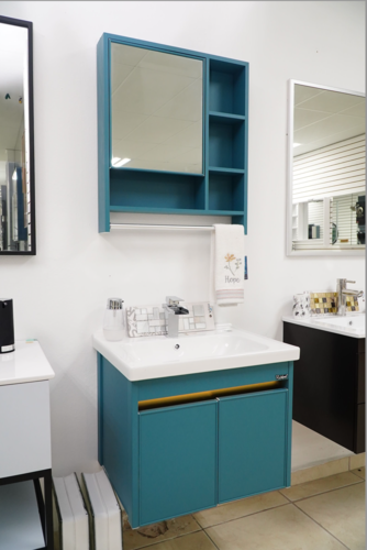 • Materiales de Construcción
• Ferretería en General
• Materiales de plomería y electricidad
• Ventas y alquiler de herramientas
• Baños y accesorios
• Lozas y Azulejos
• Venta de gabinetes de cocina a la medida
• Entrega de materiales