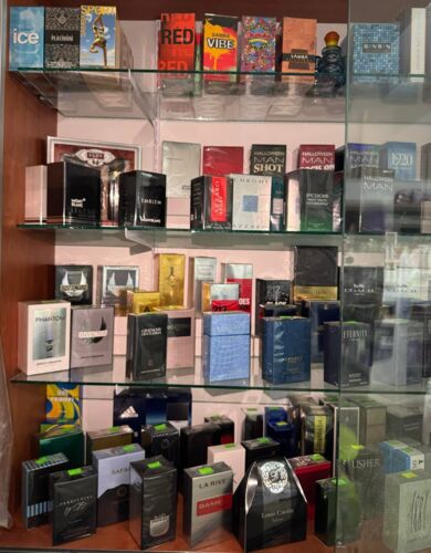                                                                                             • Amplio surtido de efectos escolares
 • Perfumes
 • Joyería
 • Área de regalo, tarjetas y envolturas
 • Mini colmado
 • Envío y recibo de Fax
 • Fotocopia blanco & negro y a color
•  Recibo de recetas electronicas
•  Suplidos médicos a pacientes de Medicare
•  Lotería electrónica
•  Área de regalo, tarjetas, envolturas, globos y helio
                                                                                    