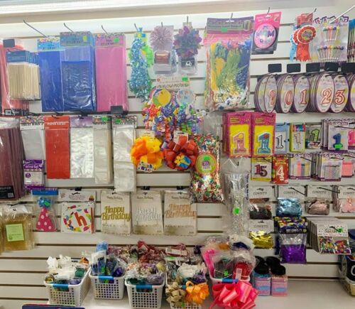                                                                                             • Amplio surtido de efectos escolares
 • Perfumes
 • Joyería
 • Área de regalo, tarjetas y envolturas
 • Mini colmado
 • Envío y recibo de Fax
 • Fotocopia blanco & negro y a color
•  Recibo de recetas electronicas
•  Suplidos médicos a pacientes de Medicare
•  Lotería electrónica
•  Área de regalo, tarjetas, envolturas, globos y helio
                                                                                    