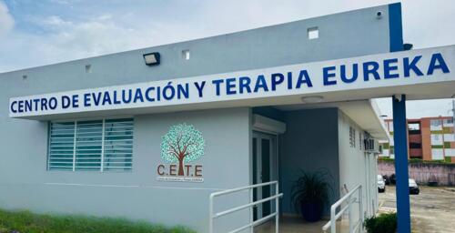 Evaluación integral
• Terapia Física
• Terapia Educativa
• Terapia Psicológica (Manejo emocional, Ansiedad, Autoestima)
• Terapia del habla
• Terapia ocupacional
• Disfagia