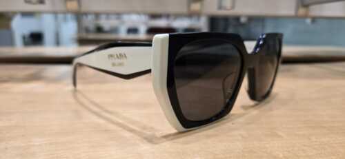                                                                                             •  Examen de la vista 
•  Lentes de Contacto
•  Espejuelos
•  Gafas de sol para receta
                                                                                    