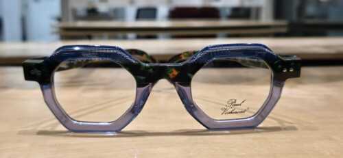                                                                                             •  Examen de la vista 
•  Lentes de Contacto
•  Espejuelos
•  Gafas de sol para receta
                                                                                    