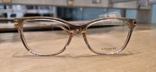                                                                                             •  Examen de la vista 
•  Lentes de Contacto
•  Espejuelos
•  Gafas de sol para receta
                                                                                    