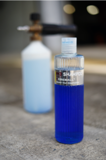 • Detailing
• Car Storage
• Lavado profesional
• Pulido y corrección de pintura
• Recubrimiento cerámico