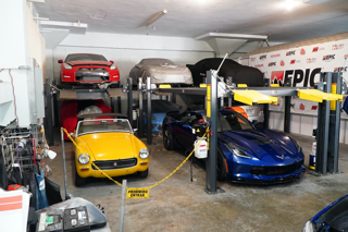 • Detailing
• Car Storage
• Lavado profesional
• Pulido y corrección de pintura
• Recubrimiento cerámico