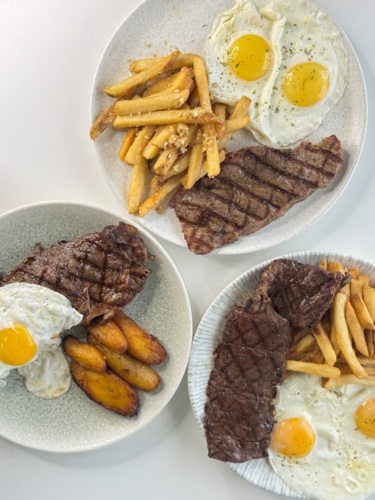                                                                                             •  brunch
•  desayuno
                                                                                    