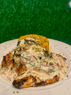                                                                                             • Pizzas artesanales
•  Pastas y platos italianos
•  Mariscos frescos
• Carnes a la parrilla
• Postres y bebidas
                                                                                    